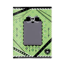 Load image into Gallery viewer, Amulet Clover 4-Pocket Collect Book - Green
